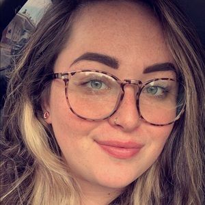 Meet your Posher, Allyson